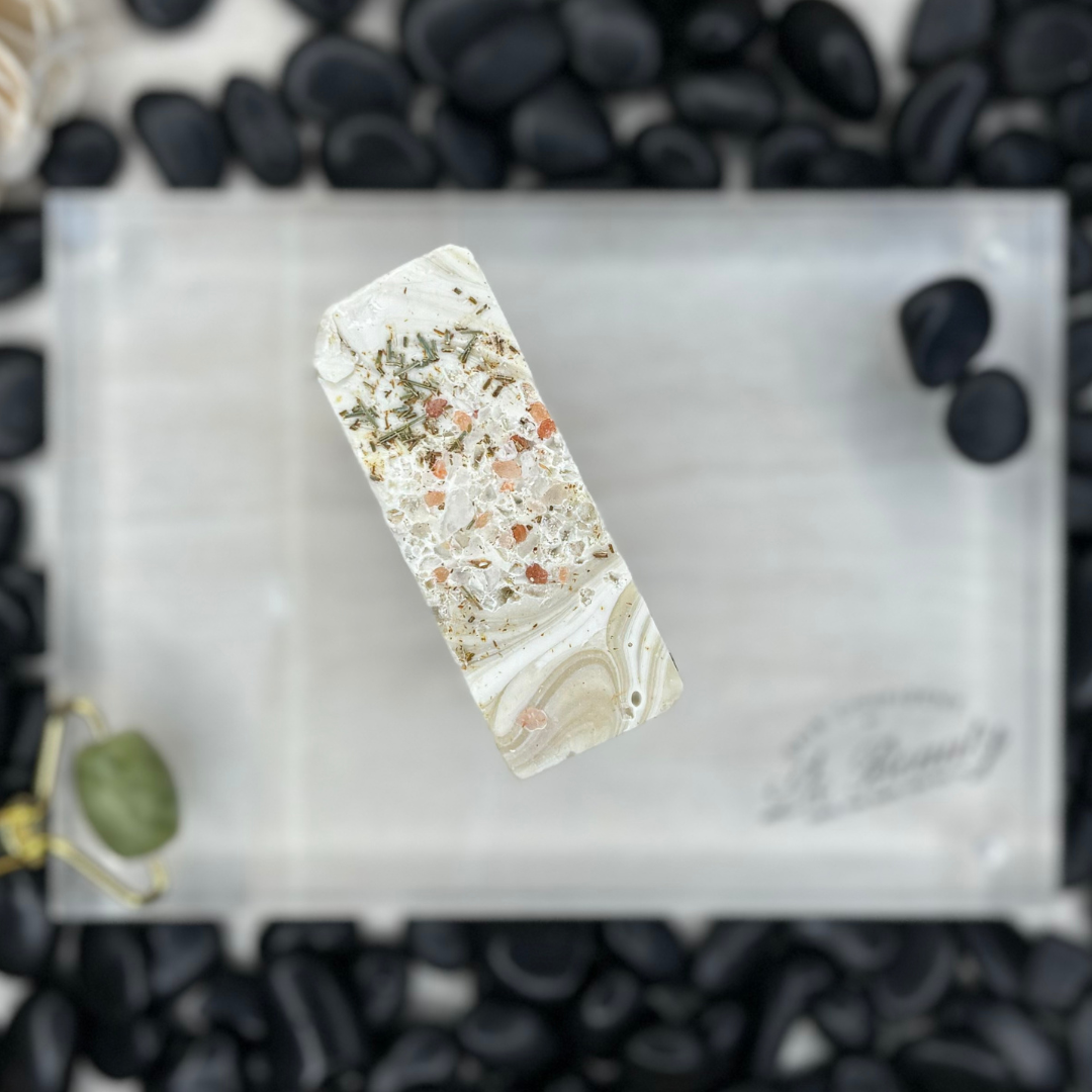 Evergreen, Jabón Artesanal de Pino Blanco y Espinaca. - Image 2
