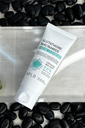Limpiador Facial de Glutatión y Niacinamida.